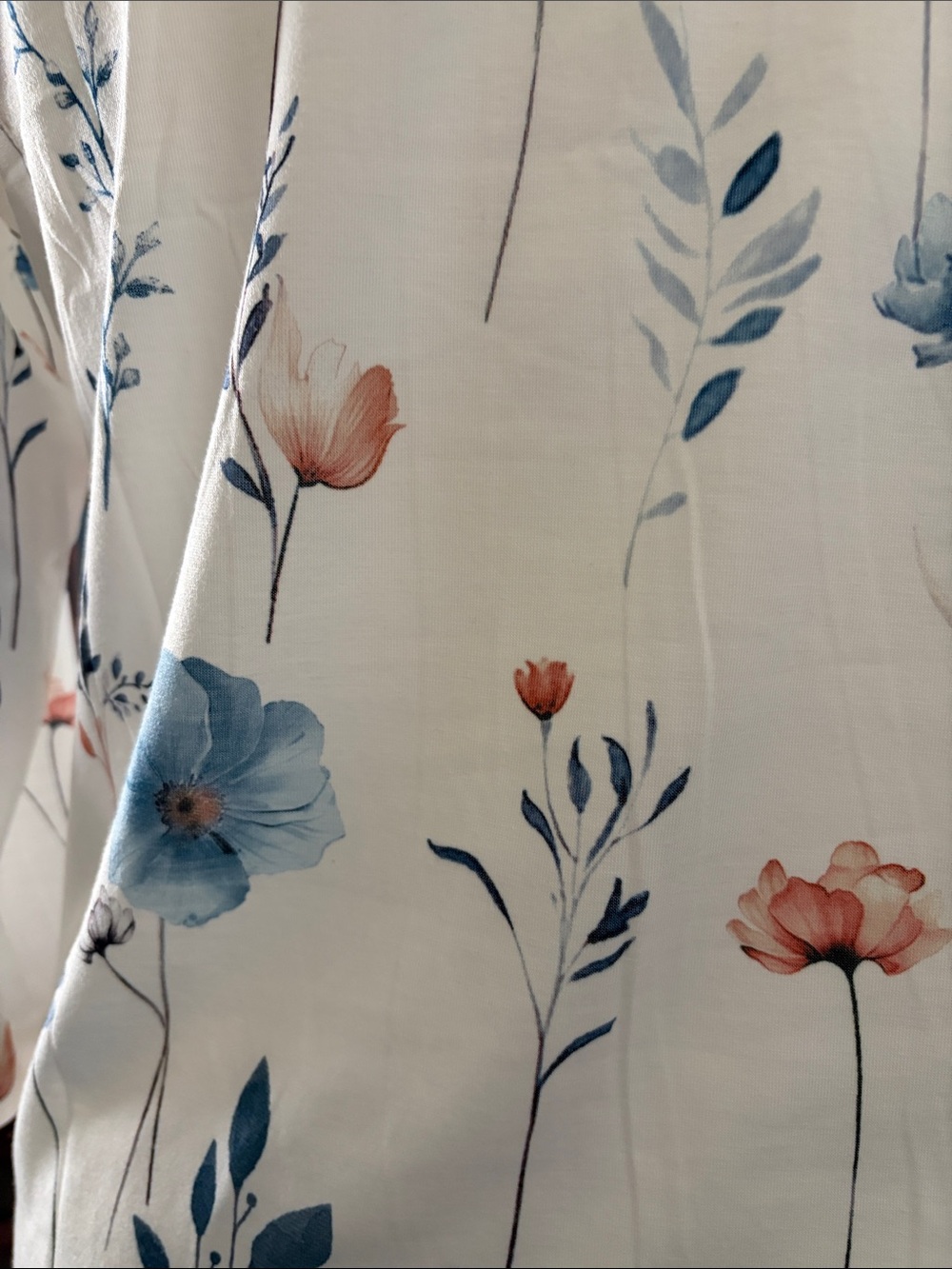 Floral Scoop Neck Women’s Top in White and Blue Size L - Picture 4 of 7